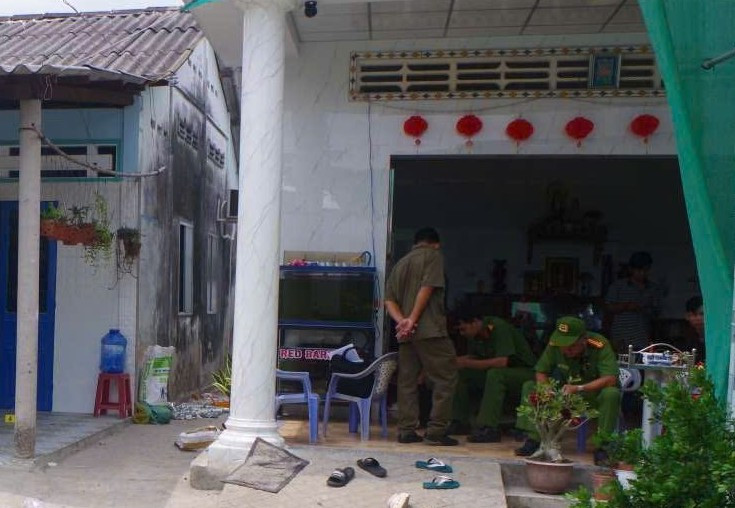 Bản sao Công an xã Tân Hương xác minh, điều tra tại hiện trường vụ việc..jpg