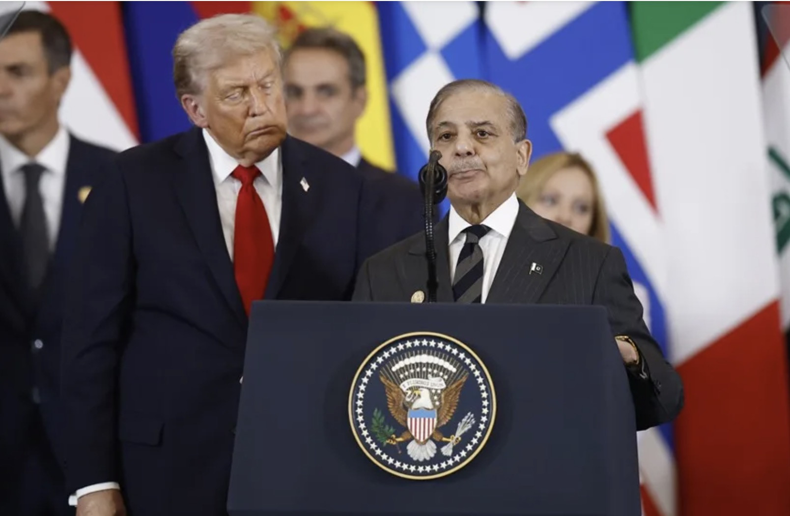 Tổng thống Mỹ và Thủ tướng Pakistan. Ảnh: EFE/EPA