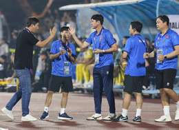 hlv kim sang sik tro ly.jpg