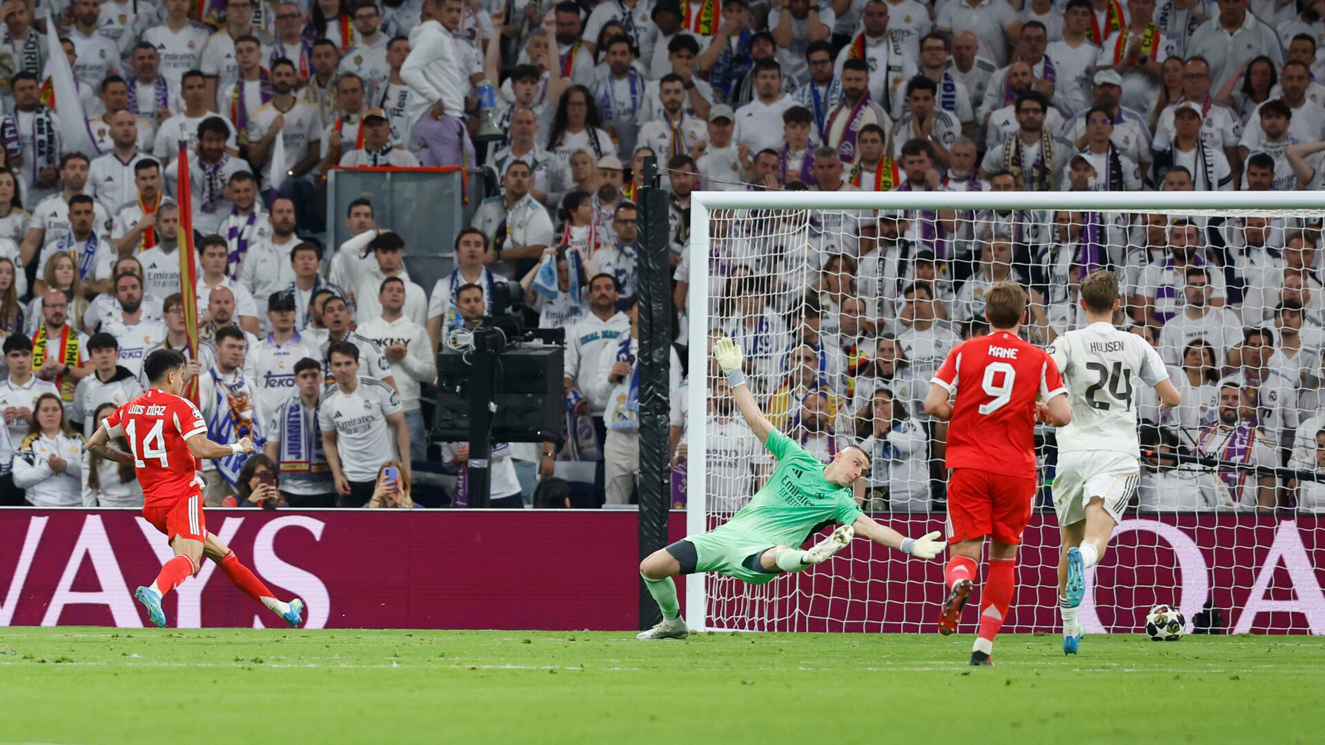 Luis Diaz Real Madrid Bayern.jpg