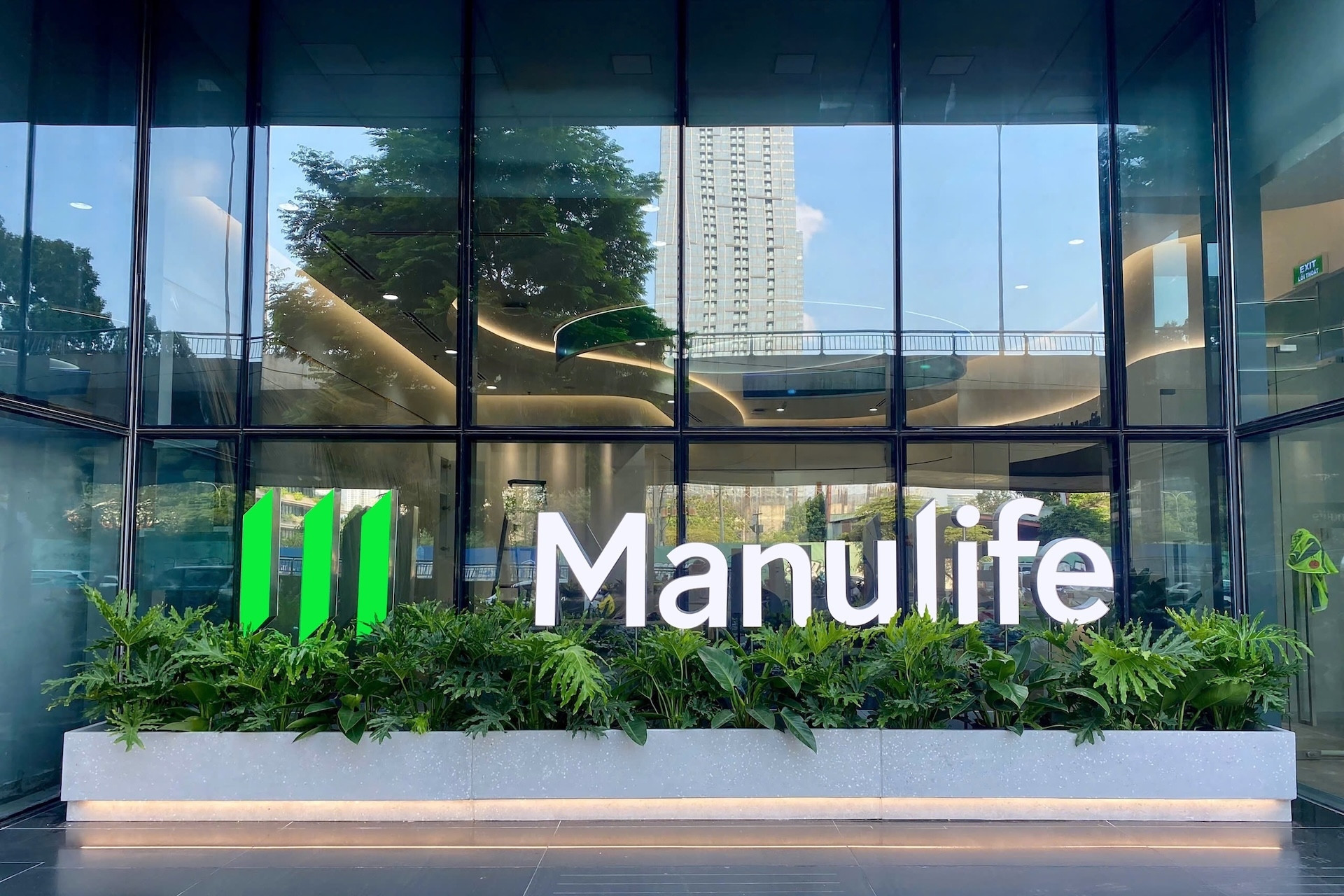 Manulife Việt Nam chi trả hơn 9.000 tỷ đồng quyền lợi bảo hiểm cho khách hàng