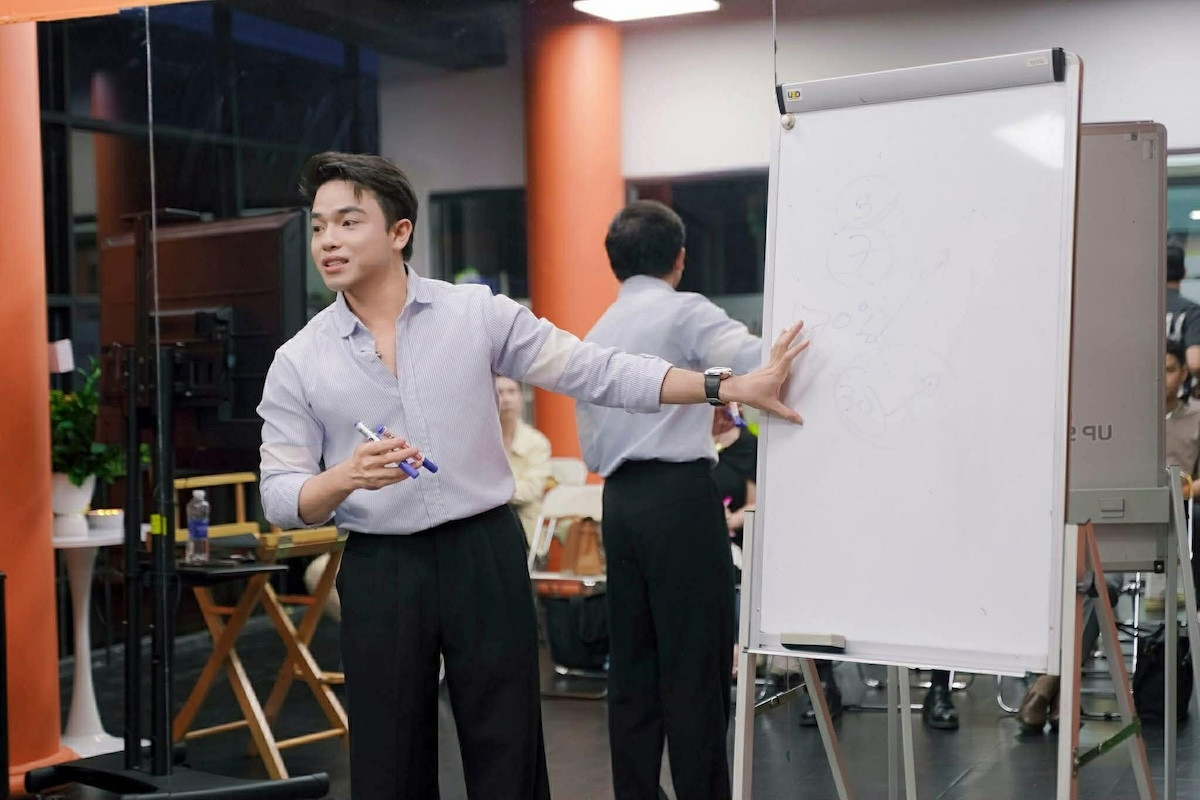 MC Hải Triều: Bất cứ ai cũng cần có 1 quyển sách 'gối đầu' cho mình!