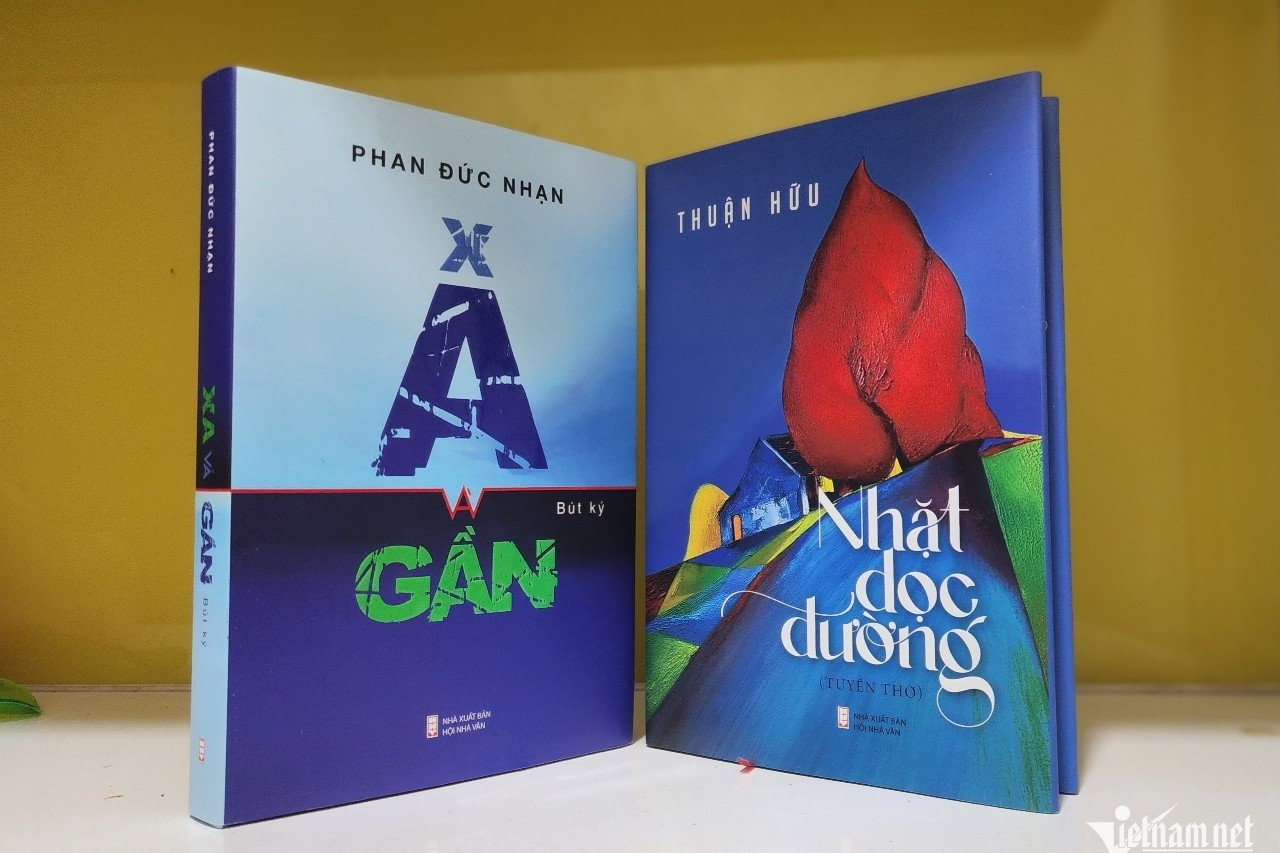 Nhà thơ Thuận Hữu, nhà văn Phan Đức Nhạn ra mắt tác phẩm thắm đượm nghĩa tình