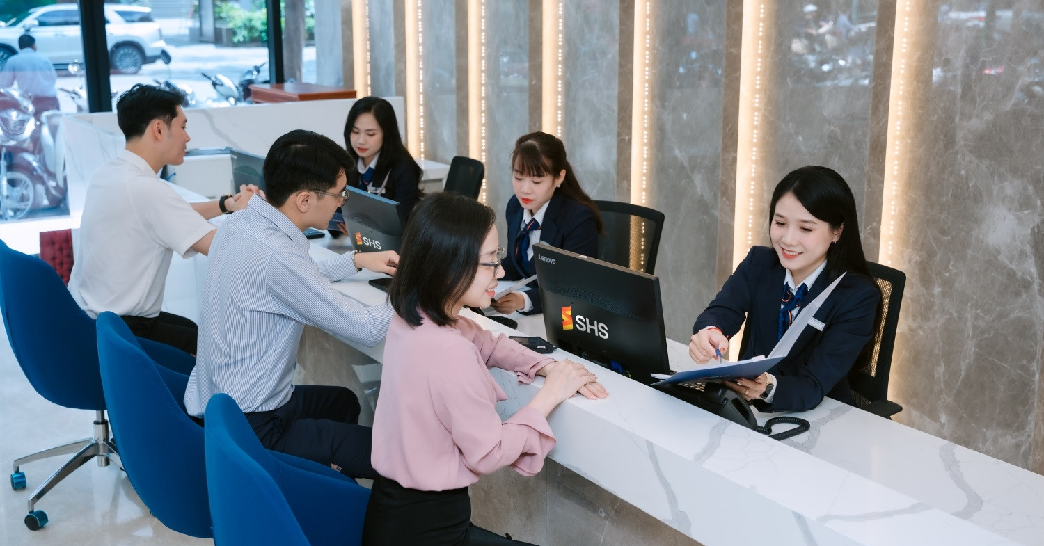 Nhân viên thu nợ ngân hàng không được chê ngoại hình, trí tuệ của khách