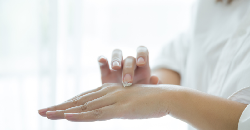 Tay chân lạnh quanh năm là dấu hiệu bệnh gì?