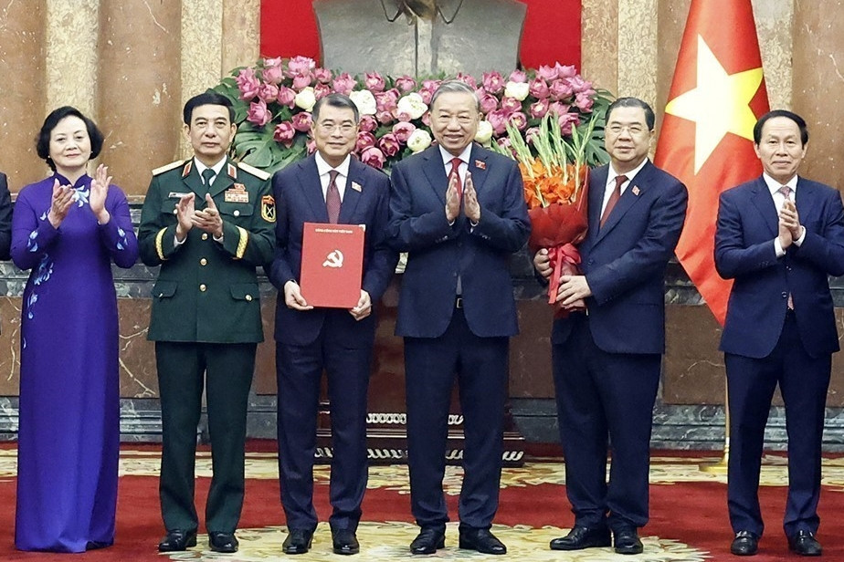 Tổng Bí thư, Chủ tịch nước trao quyết định bổ nhiệm các Phó Thủ tướng, Bộ trưởng