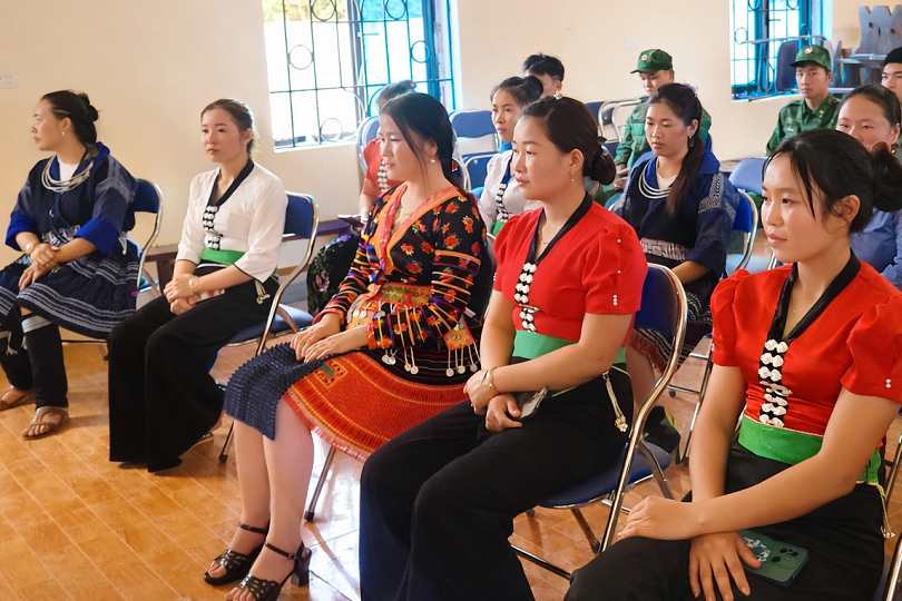 Tuyên Quang chú trọng chuyển đổi số, thúc đẩy giảm nghèo thông tin