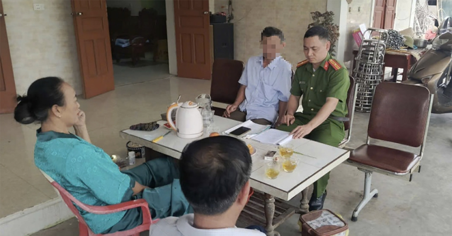 Vay tiền hàng xóm để ‘trả nợ’, người đàn ông được công an ngăn chặn kịp thời