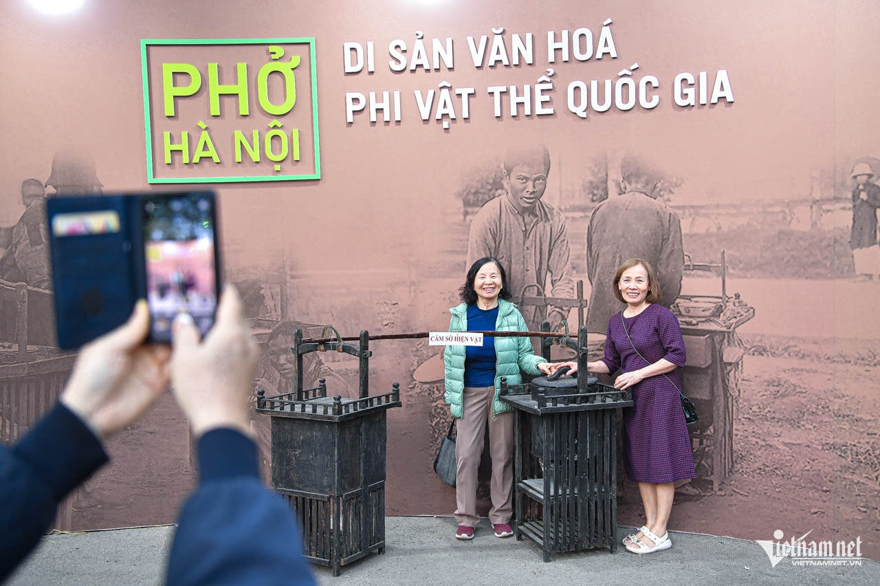 W-1 có gì hấp dẫn lễ hội du lịch.jpg