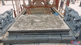 W-Long sàng tiền đường 1.jpg