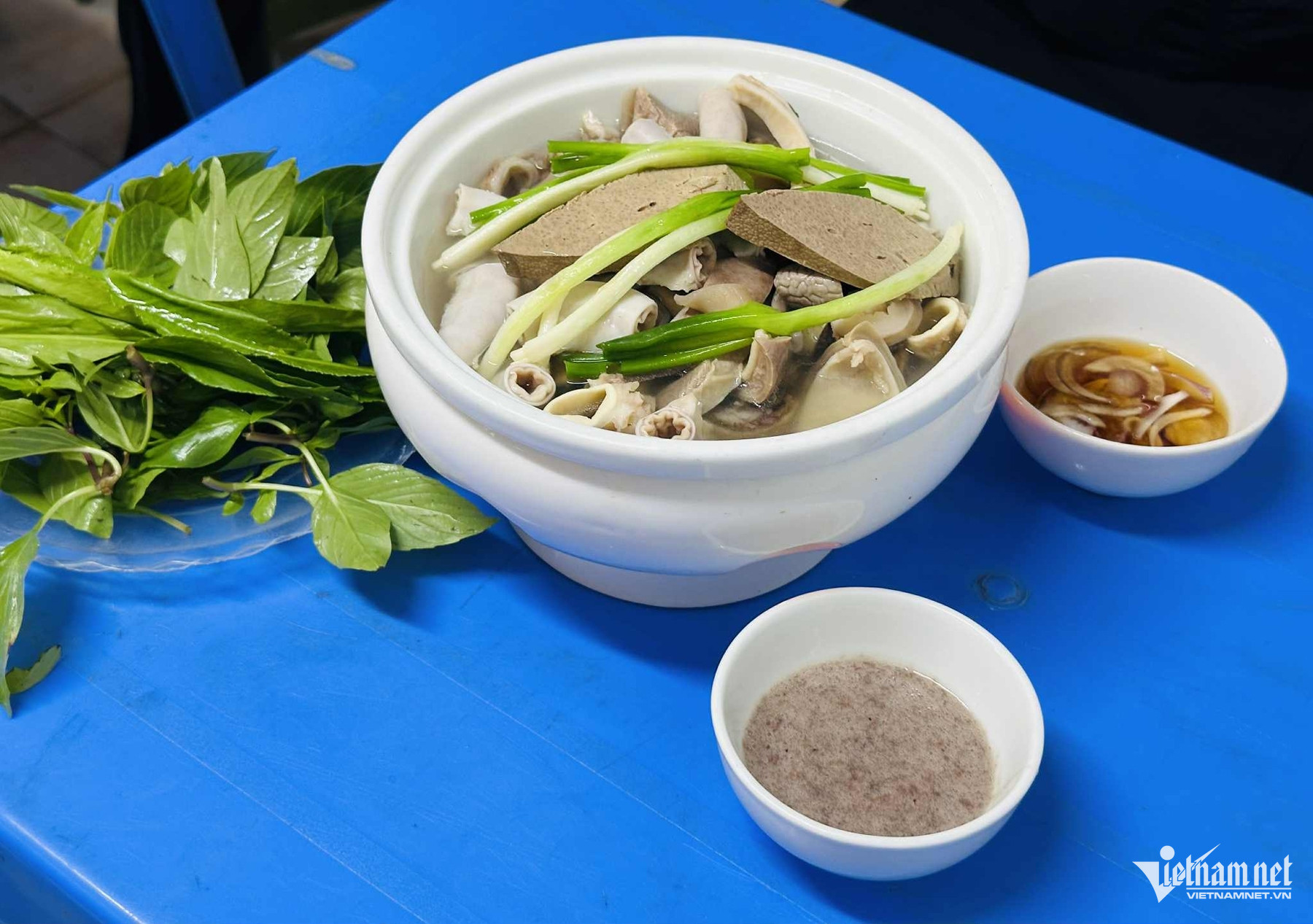 W-thit lon chin 1459.jpg