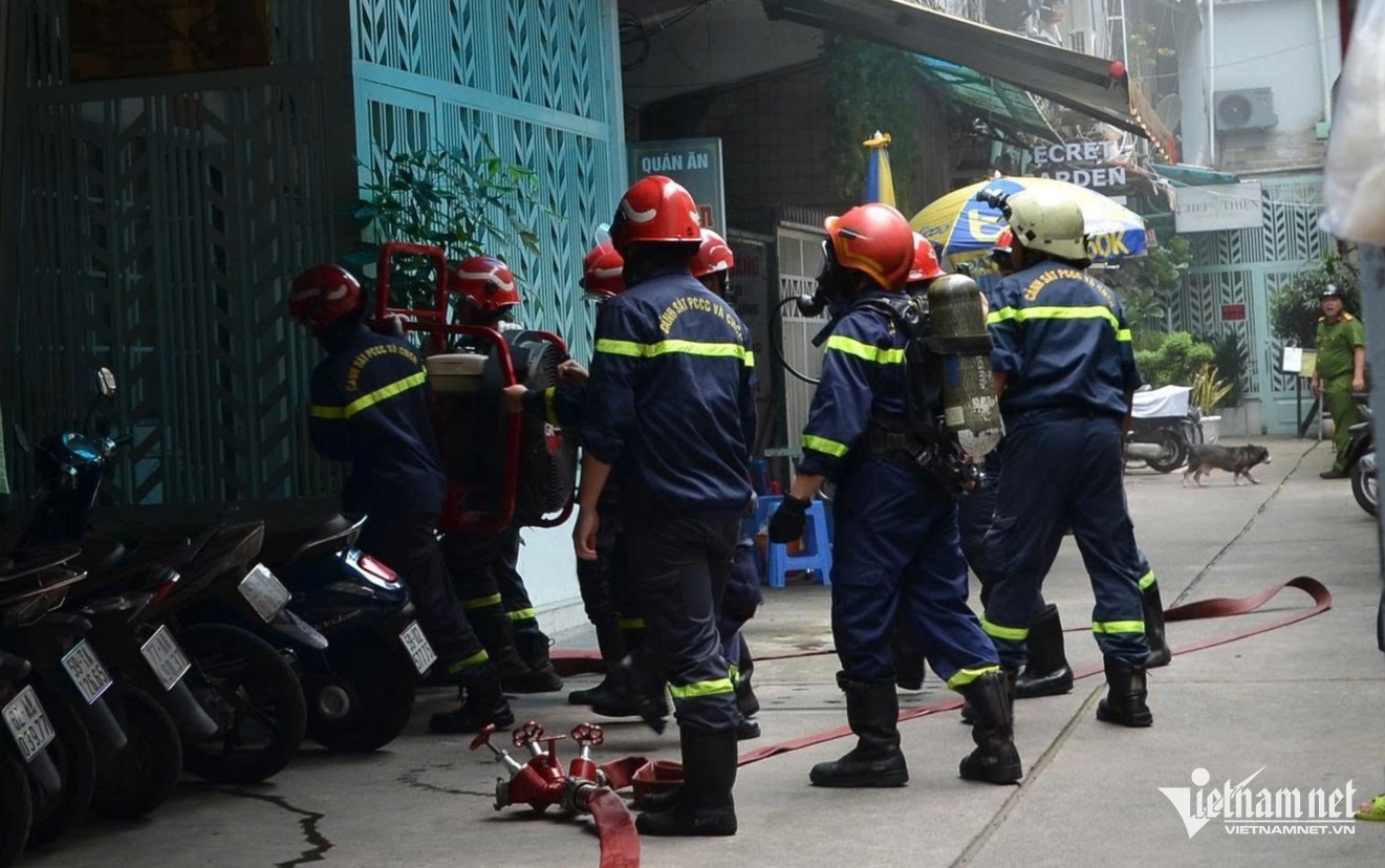 W-z7007180815475 7739d036230d71209590b512021791d7 904.jpg