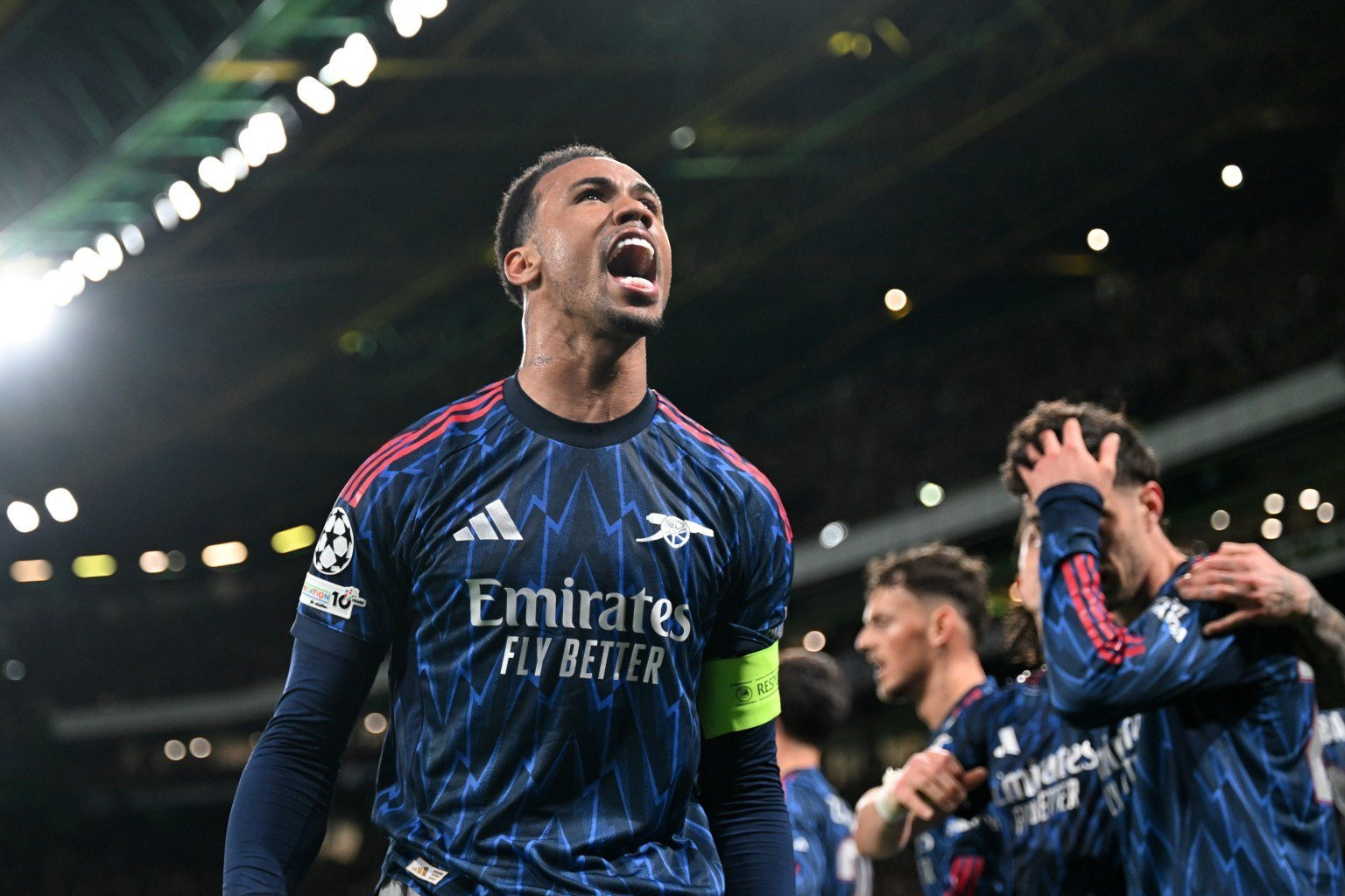 www_thesun_co_uk david raya arsenal celebrates teams 1072018126 (1).jpg