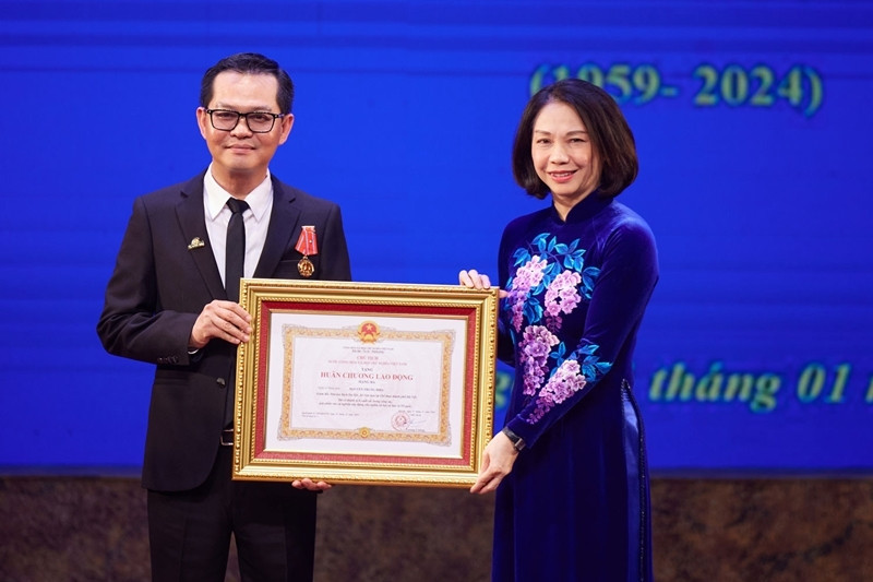 4 NSND và đạo diễn phim bom tấn của Việt Nam được trao Huân chương Lao động là ai?