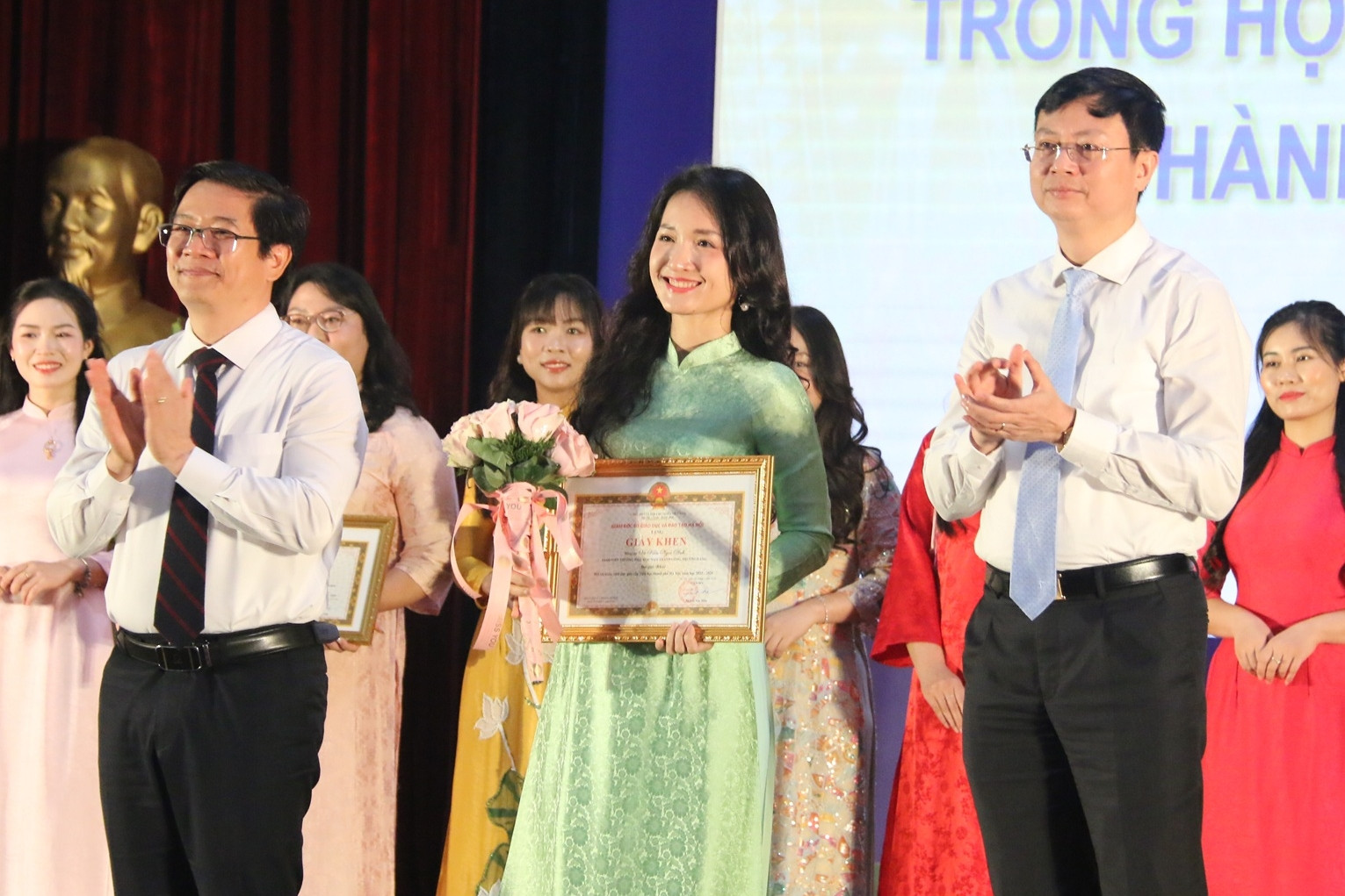 40 thầy cô đạt giải Nhất giáo viên dạy giỏi Hà Nội năm 2026 đến từ trường nào?