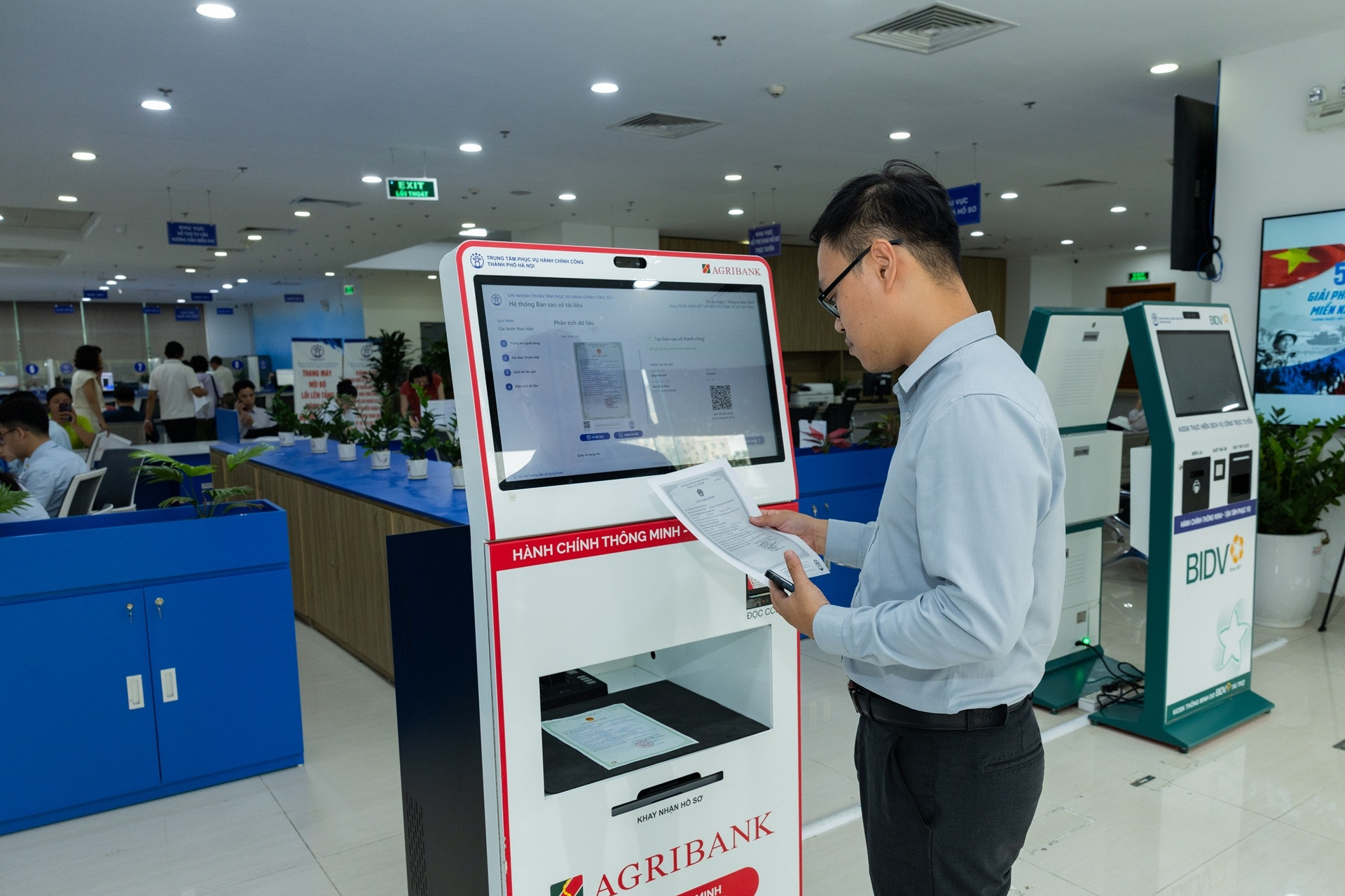 Agribank lan tỏa giá trị số từ mô hình Kiosk thông minh phục vụ hành chính công