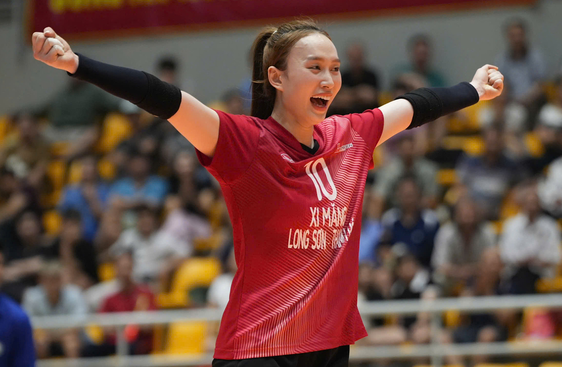 bong chuyen thanh hoa 2.jpeg