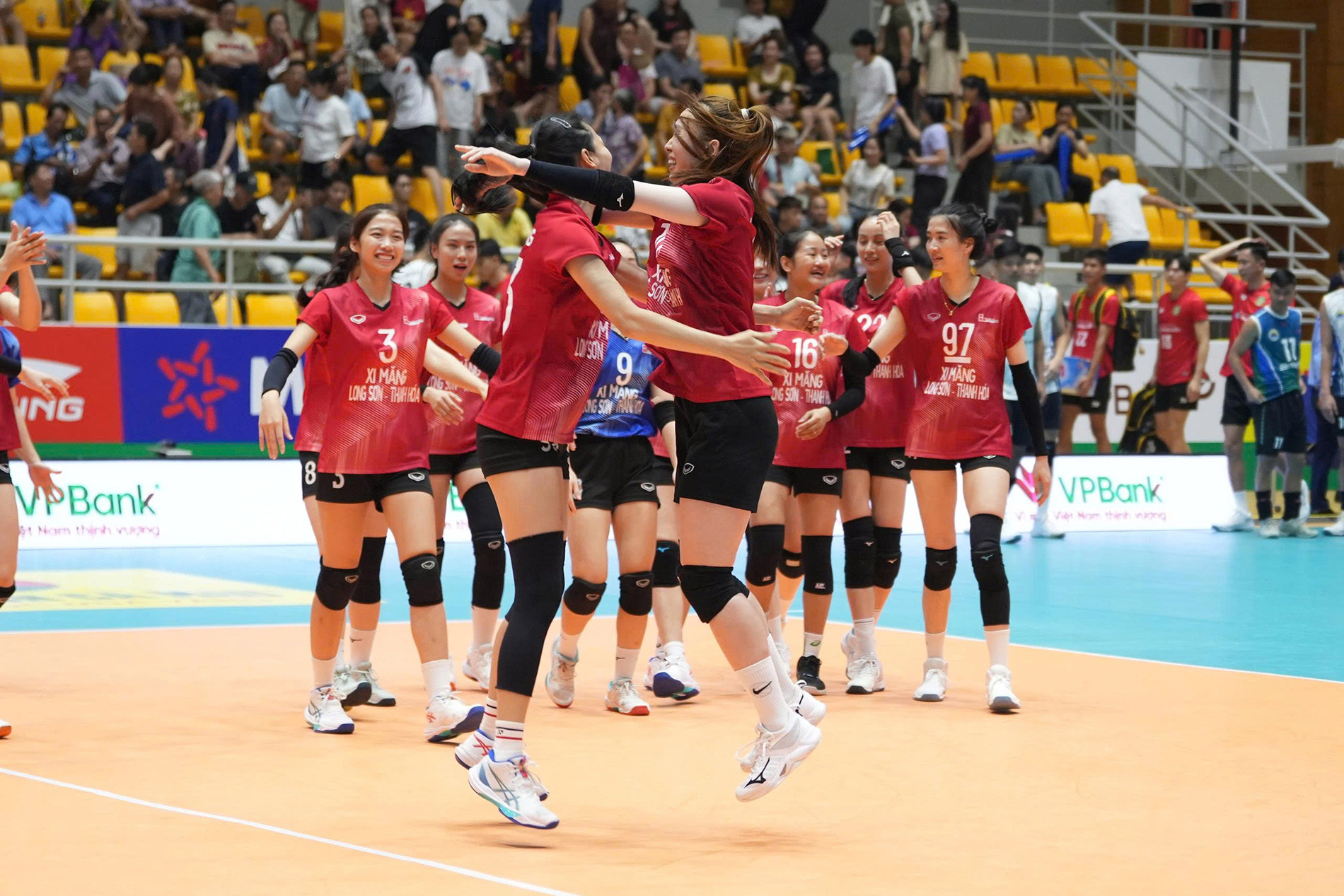 bong chuyen thanh hoa 3.jpeg