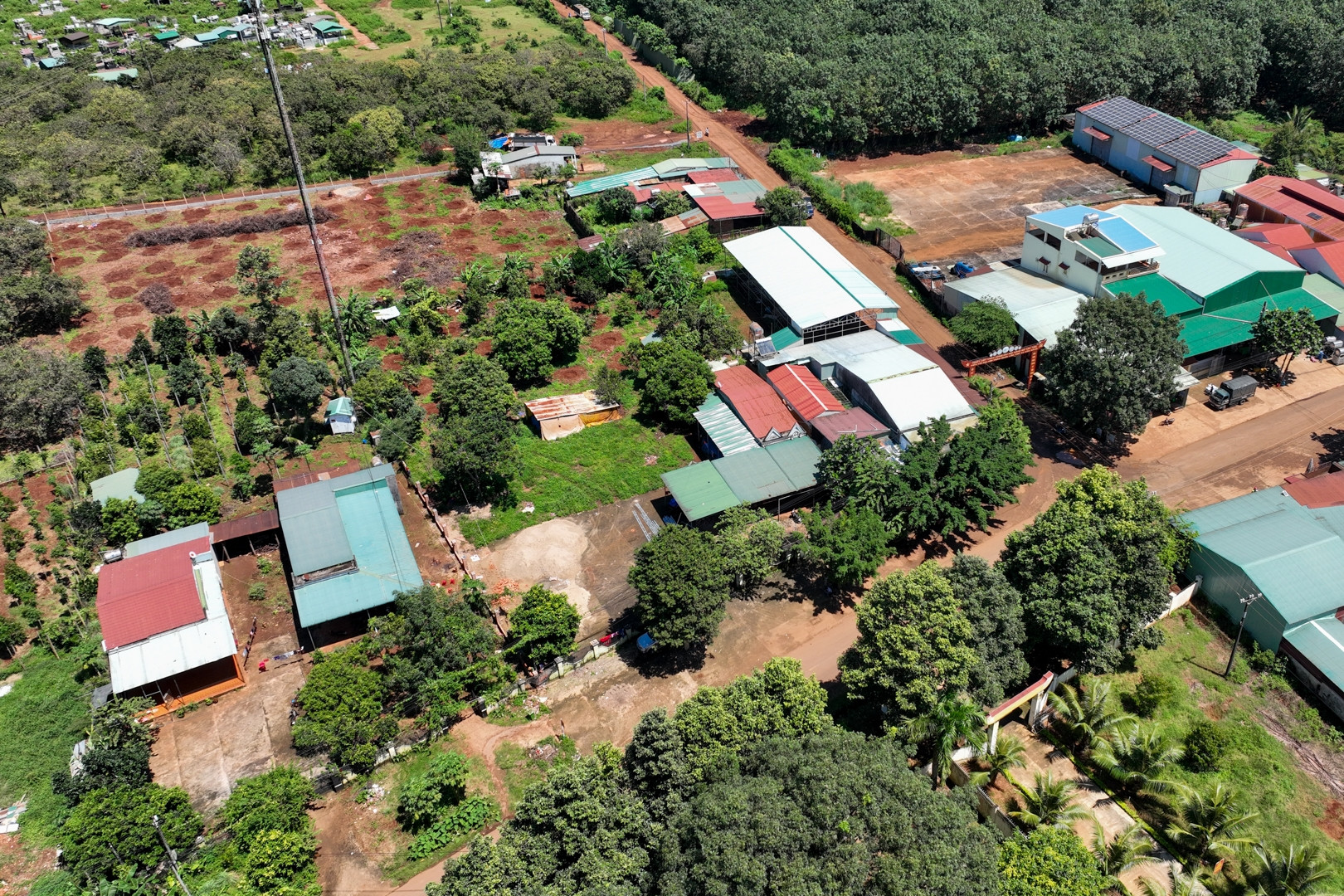  Đặt cọc mua đất xong mới biết ‘hụt’ hơn 100m2, người mua trầy trật đòi tiền 