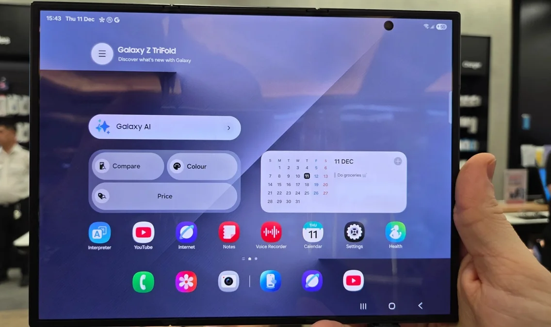 Galaxy Z TriFold 3.png