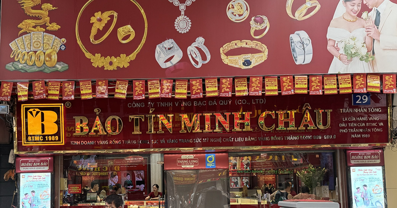 Giá vàng lao dốc, "phố vàng" vắng tanh, Bảo Tín Minh Châu bán hàng kiểu mới