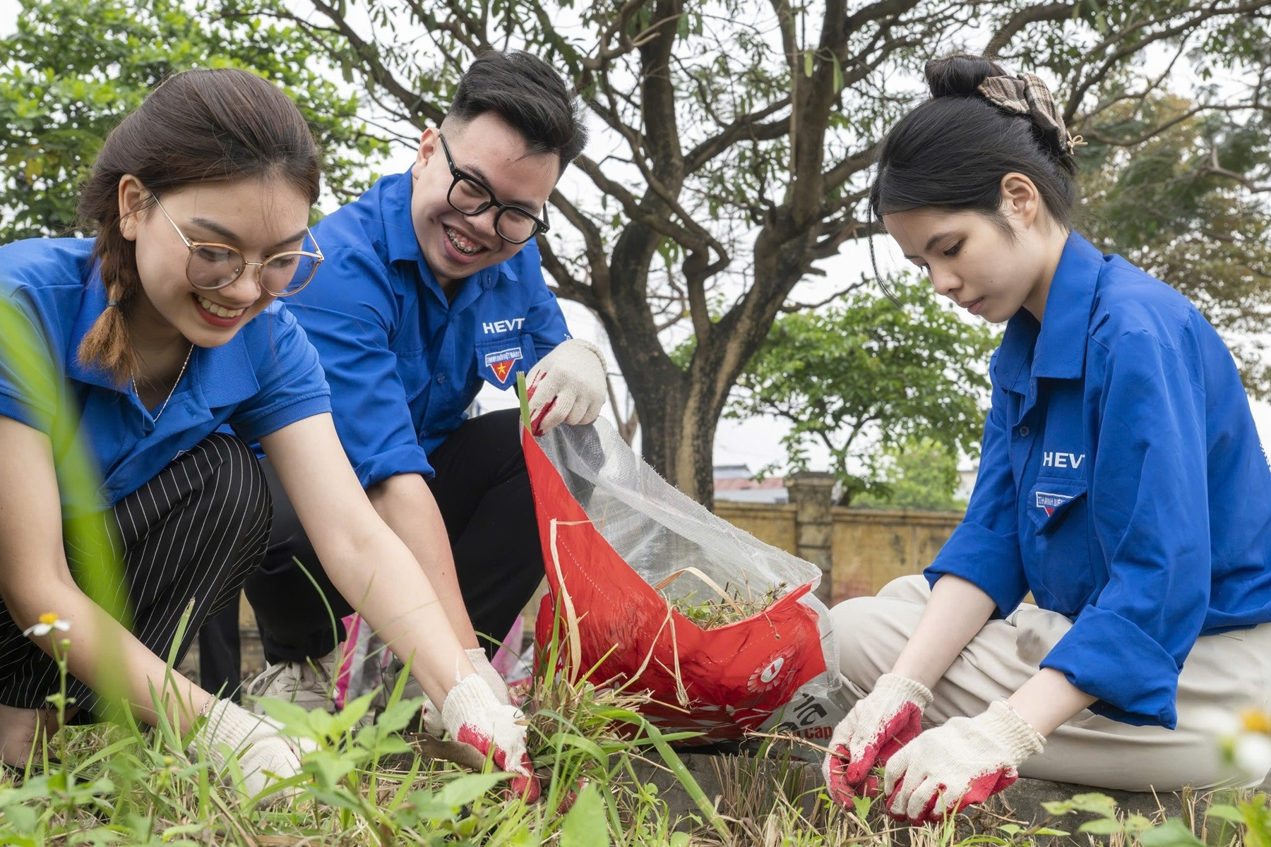 Hàng nghìn bạn trẻ ‘Thử thách 21 ngày: Hành động Xanh - Chọn Tương lai Xanh’