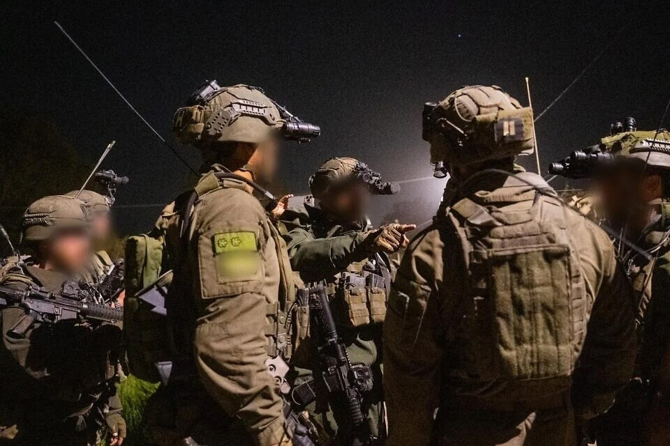 Israel loại bỏ thư ký của lãnh đạo Hezbollah, hứng ‘mưa tên lửa’ từ Lebanon