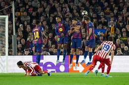 Julian Alvarez Barca Atletico Cup C1.jpg