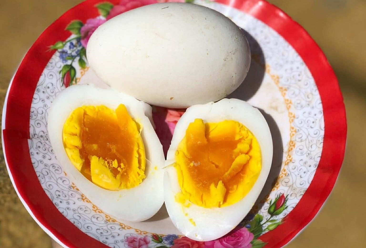 Luộc trứng ngỗng bao nhiêu phút thì chín?