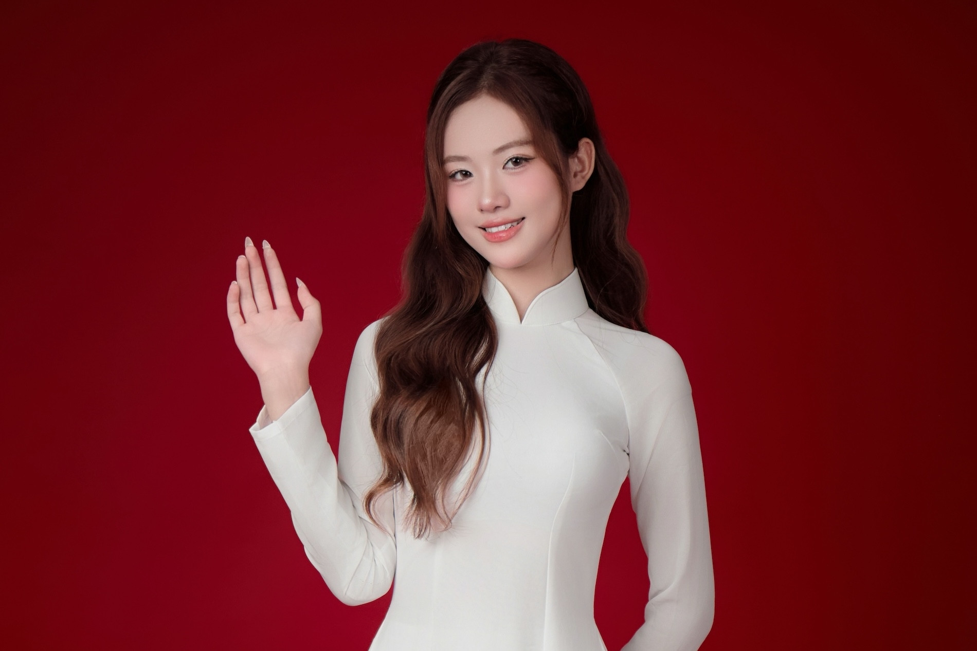 Nữ sinh năm nhất trở thành hoa khôi Trường Đại học Khoa học Xã hội và Nhân văn