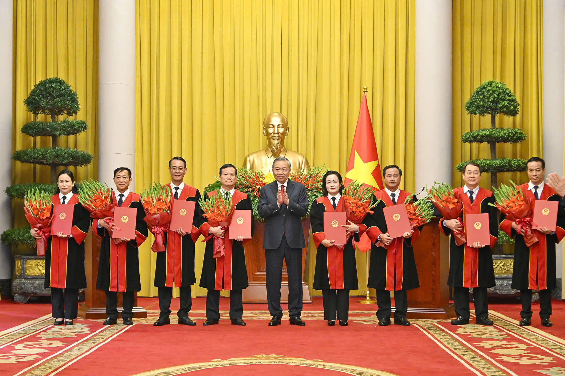 Thẩm phán 6.jpg