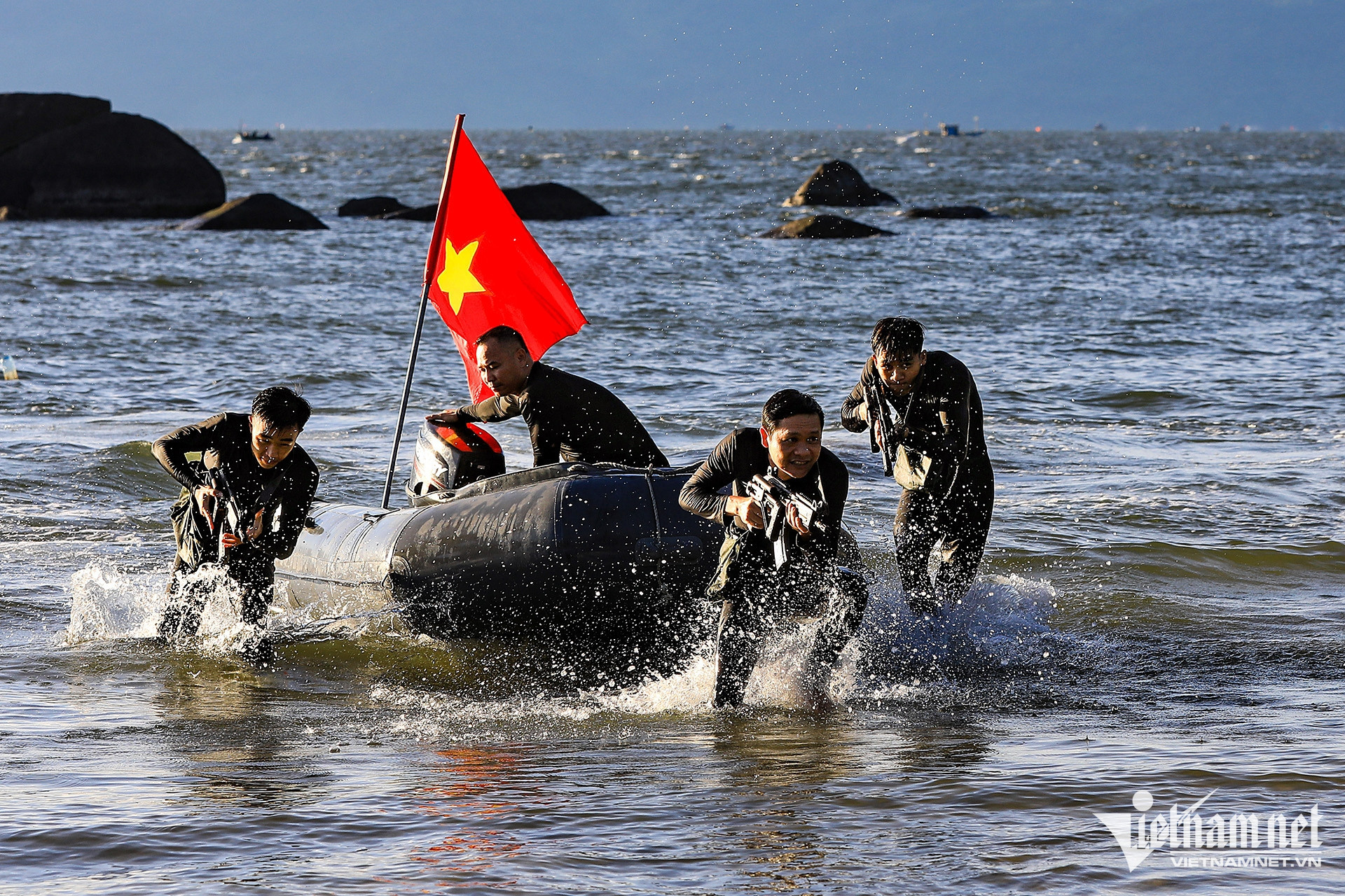 w dac cong 2 250.jpg