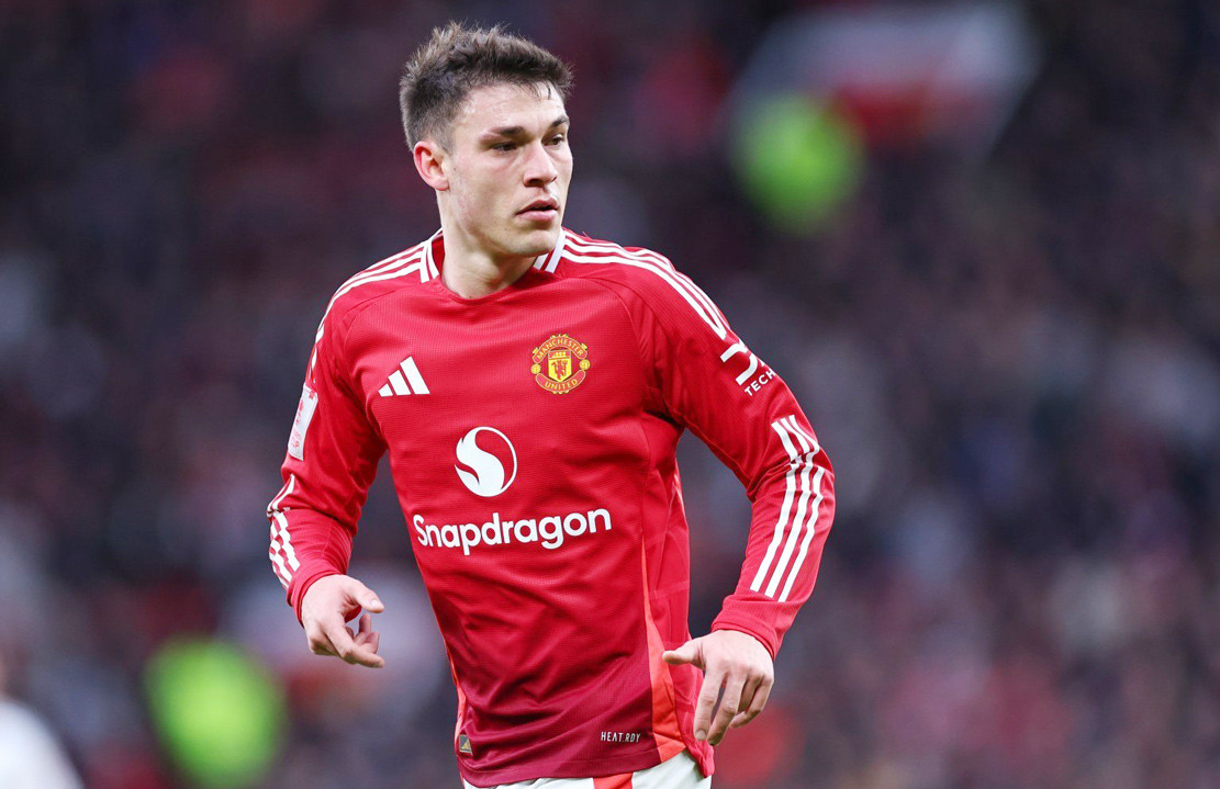 www_thesun_co_uk manuel ugarte manchester united emirates 976618464.jpg