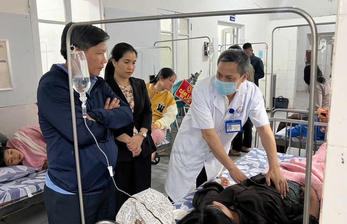 46 người ở Quảng Trị nhập viện sau khi ăn bánh mì, phần lớn là học sinh