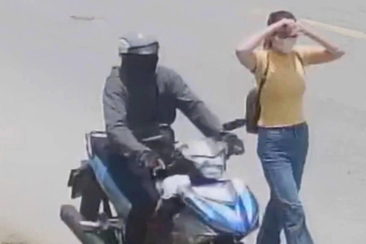 a trộm vàng.webp