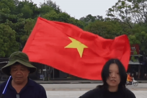  Cô gái ở TPHCM nghỉ việc, cùng bố đi phượt khắp Việt - Lào trong 2 tháng 