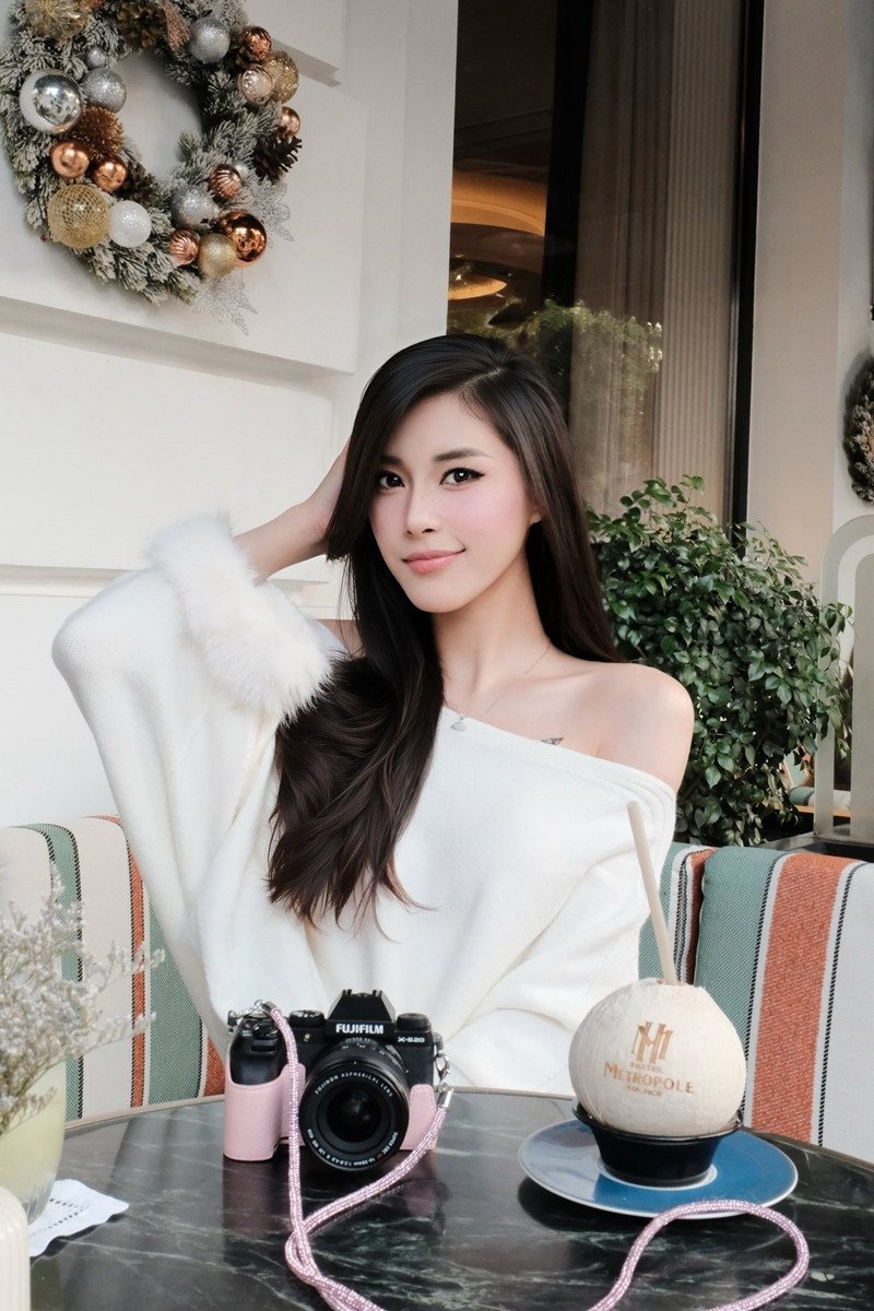 https://static-images.vnncdn.net/vps_images_publish/000001/000003/2026/5/1/dang-thu-huyen-005-1499.jpg