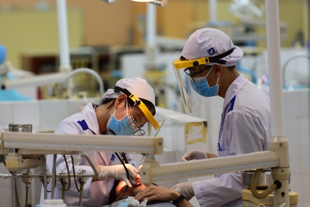 Loạt trường xét tuyển ngành y dược bằng tổ hợp có môn Văn, Sử, Địa