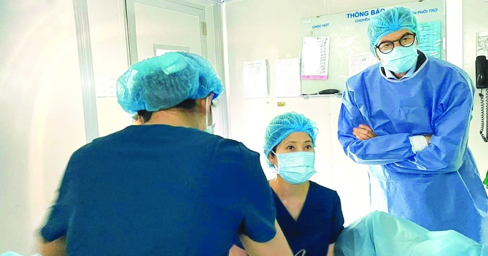 Mẫu tinh trùng cuối cùng của người đàn ông Mỹ và tia hy vọng từ bác sĩ Việt