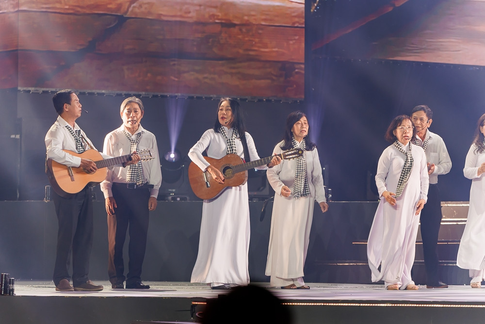 https://static-images.vnncdn.net/vps_images_publish/000001/000003/2026/5/1/mien-nam-002-530.jpg