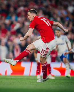 https://static-images.vnncdn.net/vps_images_publish/000001/000003/2026/5/1/nottingham-forest-vs-aston-villa-1-123.jpg