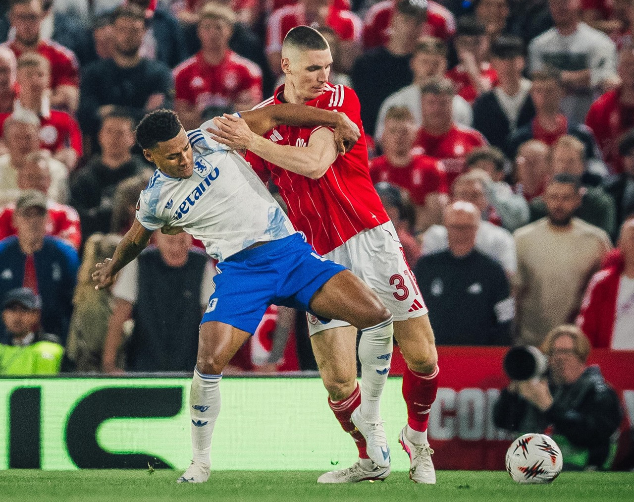 Nottingham Forest vs Aston villa 2.jpg