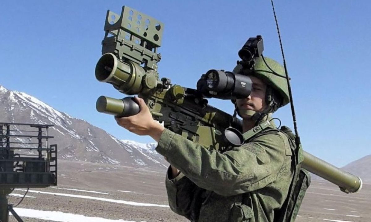 Tên lửa tầm nhiệt Iran 2.jpg