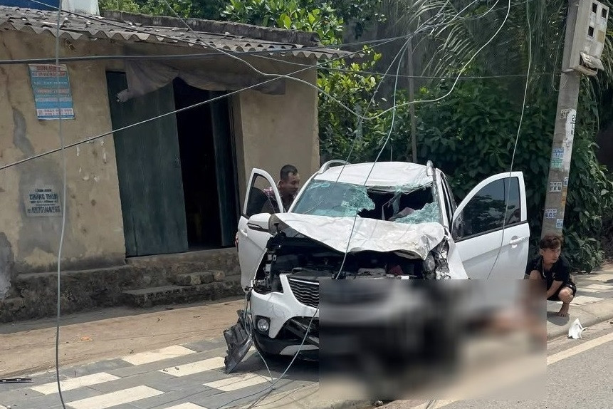 Va chạm với ô tô ở Hải Phòng, người chồng tử vong tại chỗ, vợ và con bị thương