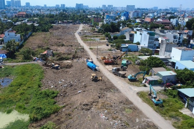 2,7km Vành đai 2 TPHCM 'thức giấc', công trường rầm rộ chuẩn bị tái thi công