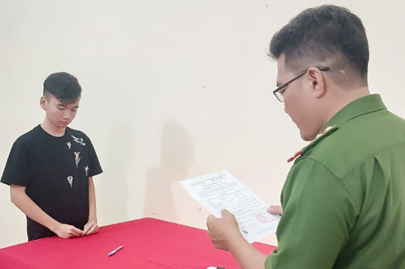 Bắt tạm giam 'đại ca' nhí lôi kéo đồng bọn gây náo loạn khu dân cư tại Cần Thơ