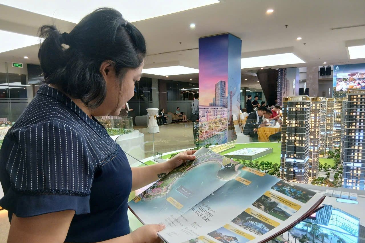 Giới đầu tư 3 miền ‘nóng rực’ săn hàng hiếm Đảo Ngọc - Vinhomes Hải Vân Bay
