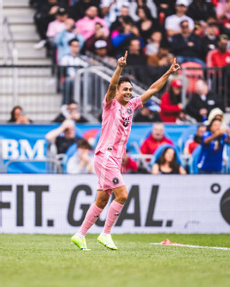 https://static-images.vnncdn.net/vps_images_publish/000001/000003/2026/5/10/messi-inter-miami-4-242.jpg
