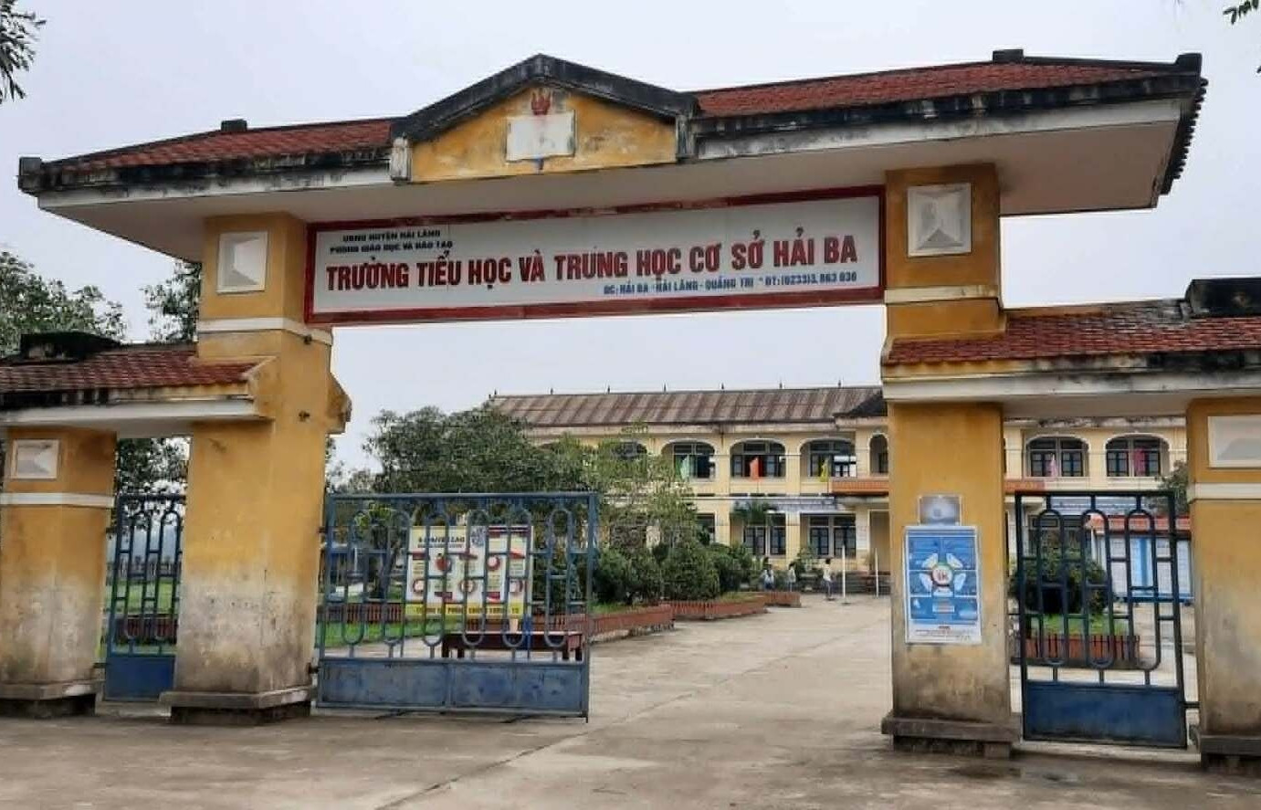 Nữ sinh lớp 7 bị nhóm bạn đánh hội đồng phải nhập viện