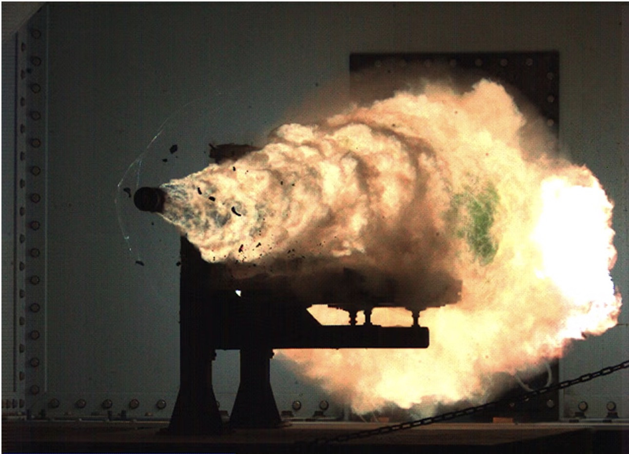 Pháo Mỹ. Ảnh: US Navy